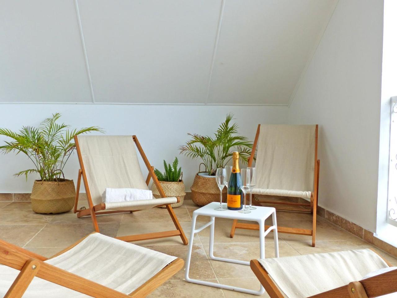 La Boheme, Residence De 5 Appartements Avec Piscine, Vue Ocean, Petite Ile Luaran gambar